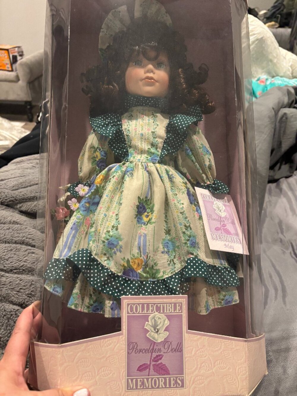 COLLECTIBLE MEMORIES GENUINE PORCELAIN MAY DOLL